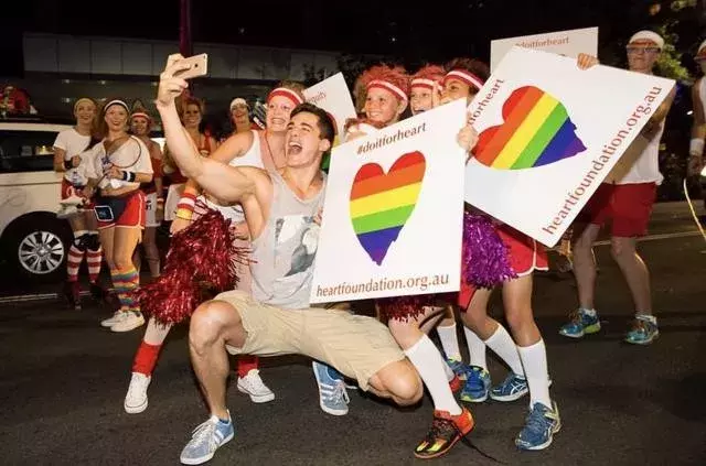 如何取消blued账号绑定的手机号？